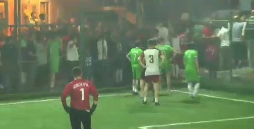 Rize'de futbol turnuvasında çıkan arbede, jandarmanın biber gazı kullanmasıyla son buldu.