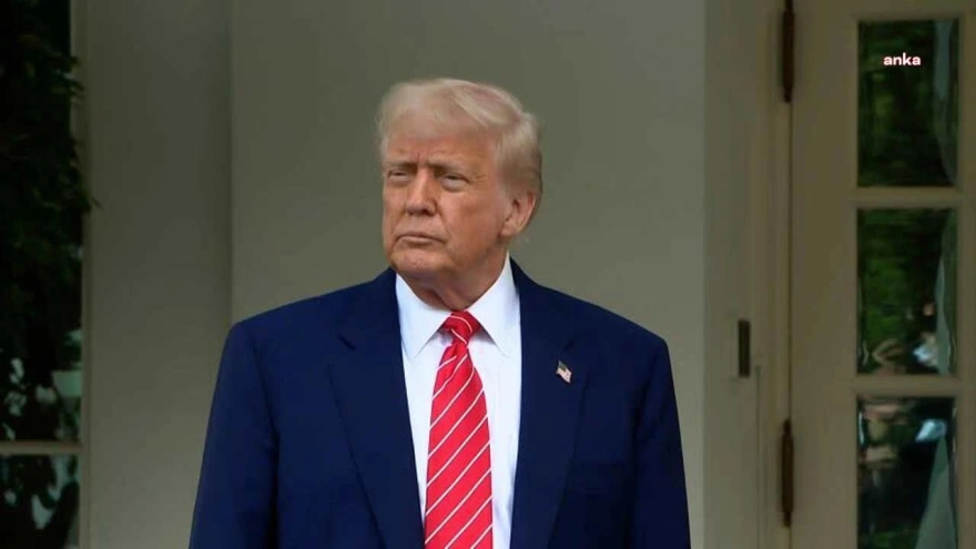 ABD Başkanı Donald Trump, eski Rusya Devlet Başkanı Dmitry Medvedev'i sözlerine dikkat etmesi gerektiği konusunda uyardı.
