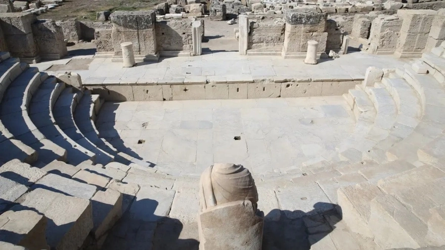 Denizli'deki Laodikya Antik Kenti'nde 2050 Yıllık Meclis Binası Keşfedildi