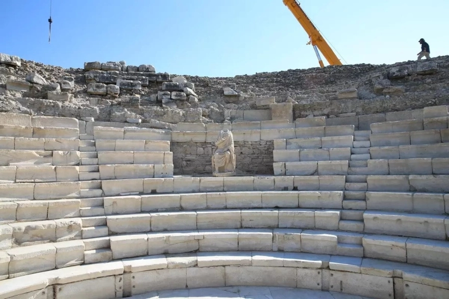 Denizli'deki Laodikya Antik Kenti'nde 2050 Yıllık Meclis Binası Keşfedildi