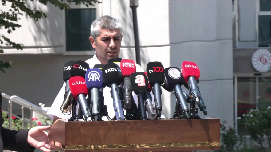 ANKA Haber Ajansı'nın Çalışma ve Sosyal Güvenlik Bakanlığı'ndaki bir açıklamaya alınmamasına siyasilerden tepkiler geldi.