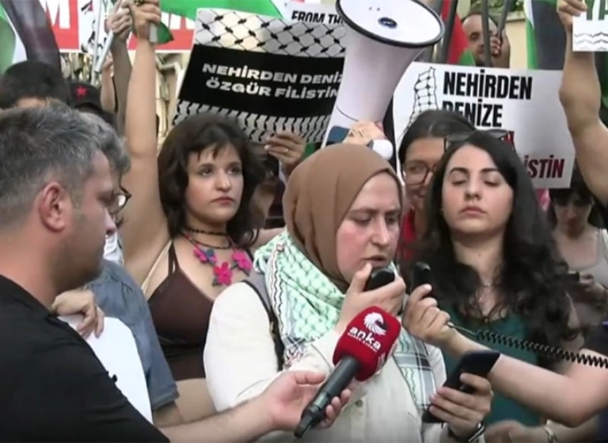 Kadıköy'de Filistin'e destek yürüyüşünde bir kişi gözaltına alındı.