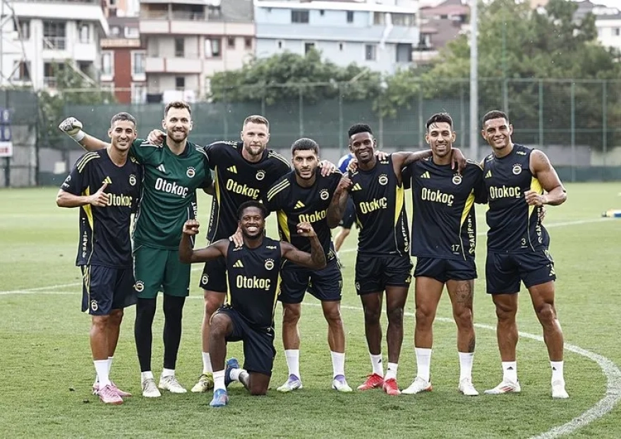 Fenerbahçe'de yıldız oyuncu ayrılıyor: Sürpriz veda kararı