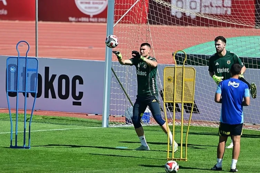 Fenerbahçe'de yıldız oyuncu ayrılıyor: Sürpriz veda kararı