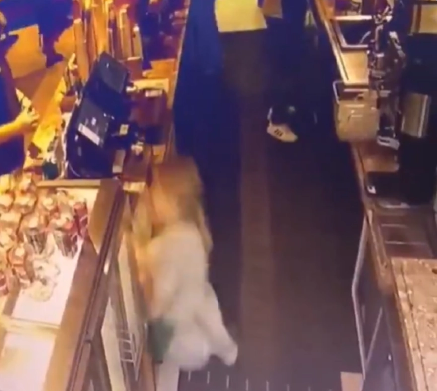 Zincir marketlerdeki çalışma koşullarının ardından kahve zinciri çalışanı da bayıldı.