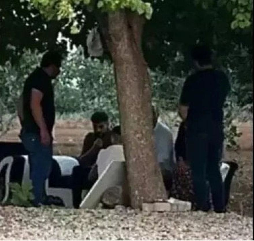 Gizli tanık, babasının işlediği cinayeti üstlenen ağabeyin 'barut izi' oyununu bozdu