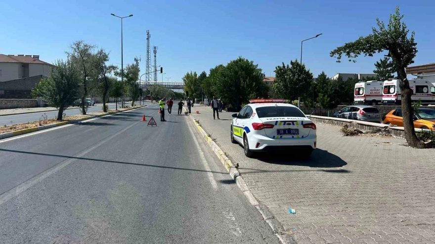 Bir otomobilin çarptığı bisiklet sürücüsü hayatını kaybetti