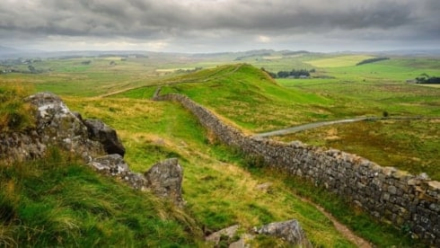 Ziyaretçi akınına uğrayan duvar: Başka bir dünyadan gelmiş gibi