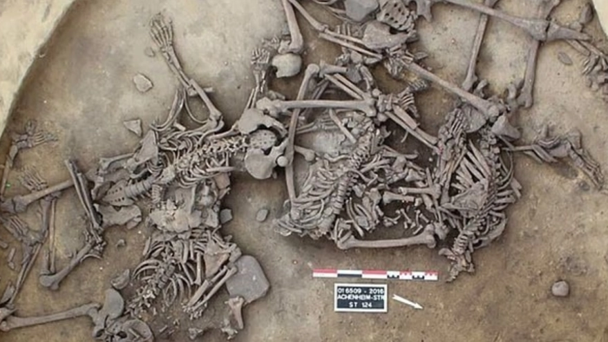 6 bin yıl önce işkence görmüş askerler toplu mezarda bulundu