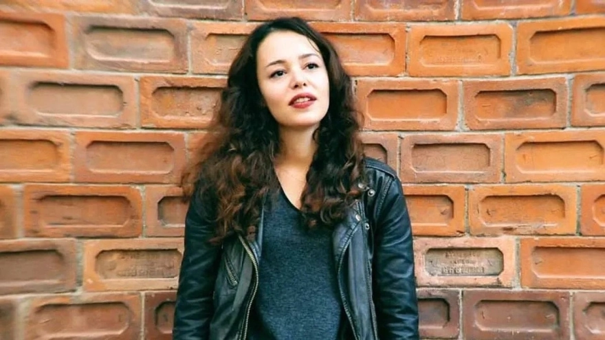 Lara Kamhi, 'Evet, tam zamanı' diyerek maruz kaldığı şiddeti ifşa etti