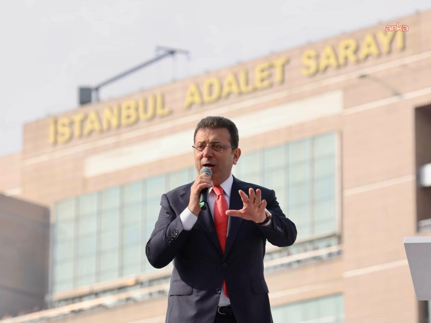 İmamoğlu: Avukatlarımız, sadece savunma görevlerini yaptıkları için iftira dosyalarıyla gözaltına alınıyor ve tutuklanıyor.
