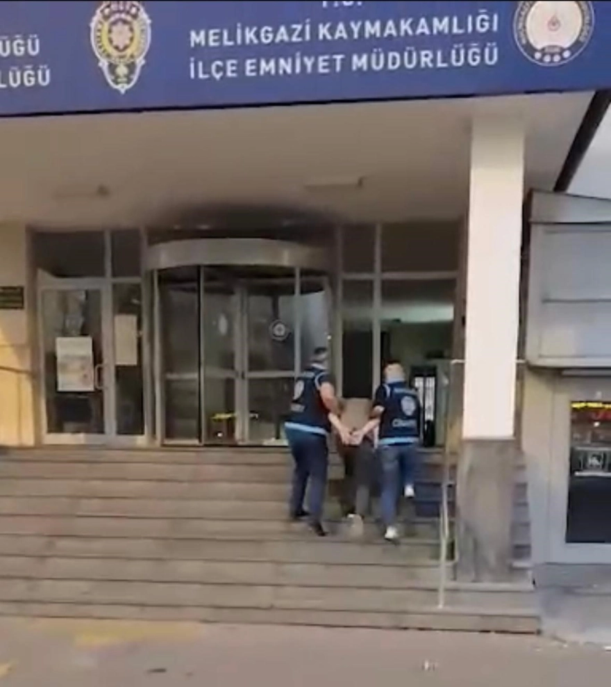 Kayseri'de Eski Eşini Bıçakla Ağır Yaralayan Şahıs Yakalandı