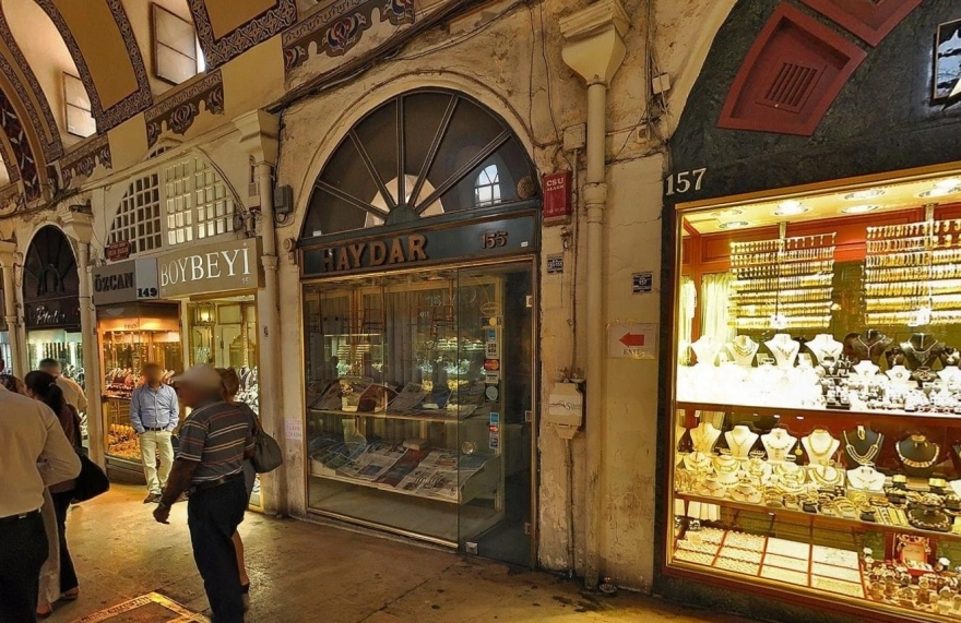 Kapalıçarşı'da 23 iş yerine baskın: 40 kişi gözaltına alındı