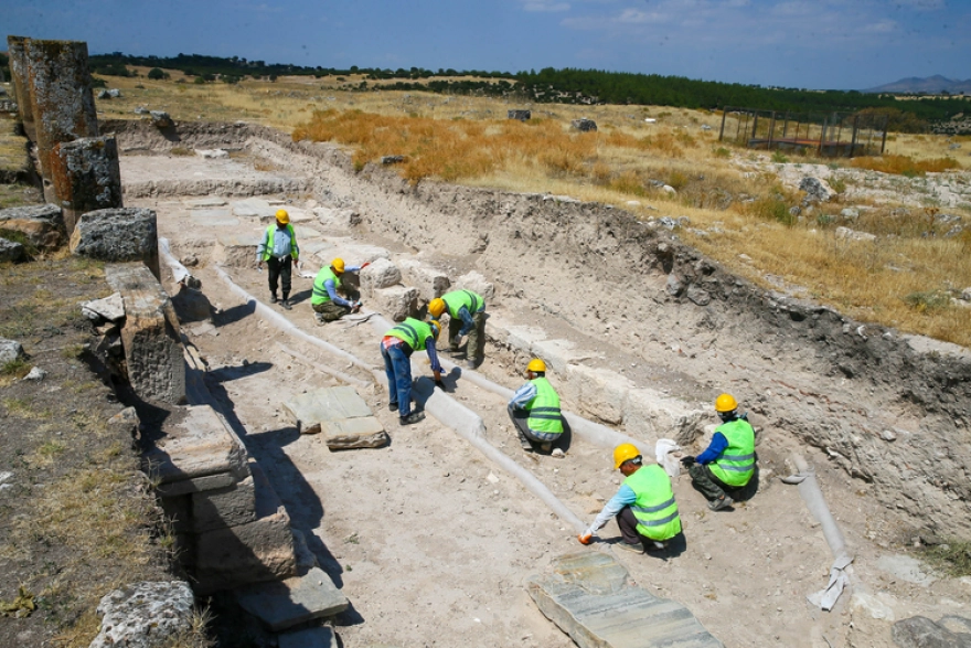 Roma'nın Gelişmiş Kent Altyapısı Blaundos Antik Kenti'nde Gün Yüzüne Çıkarıldı
