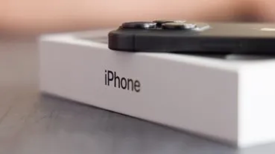 Gizemli mantar, örümcekleri zombiye çeviriyor. Bilim insanları sırada insanların olup olmadığını araştırıyor.