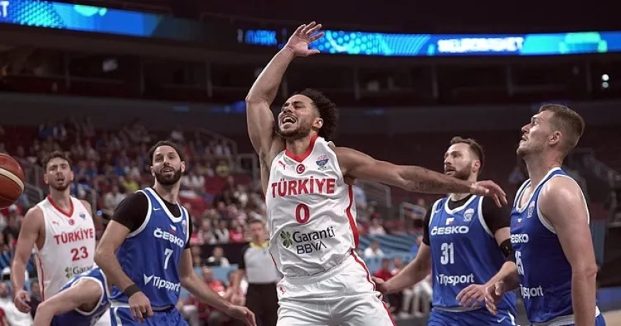 Türkiye A Milli Basketbol Takımı, EuroBasket'te 2'de 2 Yaptı