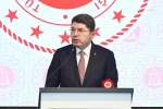 Adalet Bakanı Yılmaz Tunç, suça sürüklenen çocuklarla ilgili yeni yasa hazırlığı içinde olduklarını belirterek, çalışmanın yeni yasama yılında milletvekillerine sunulacağını açıkladı.