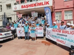 Hekim Birliği Sendikası Genel Başkanı Hatice Çerçi Balcı, Denizli Devlet Hastanesi'ndeki doktorların baretle çalıştığını belirterek, 